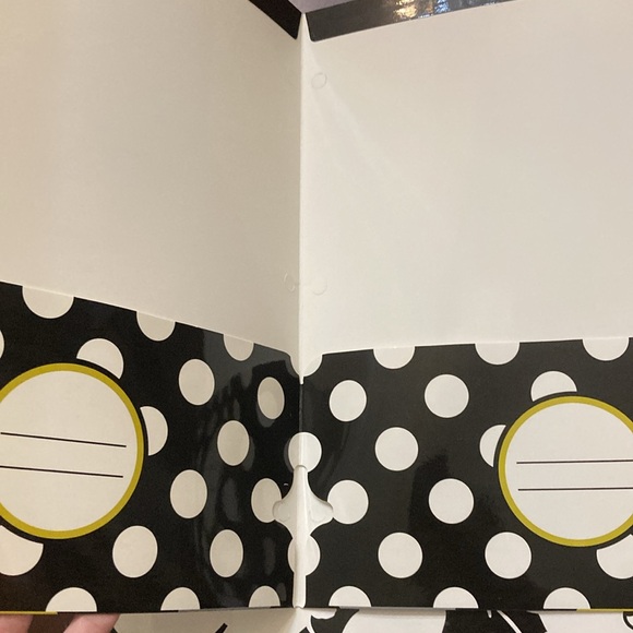 Set of three, “The Fashionista Collection folders and pack of three file folders - Picture 9 of 11